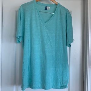 Divided by H&M v neck